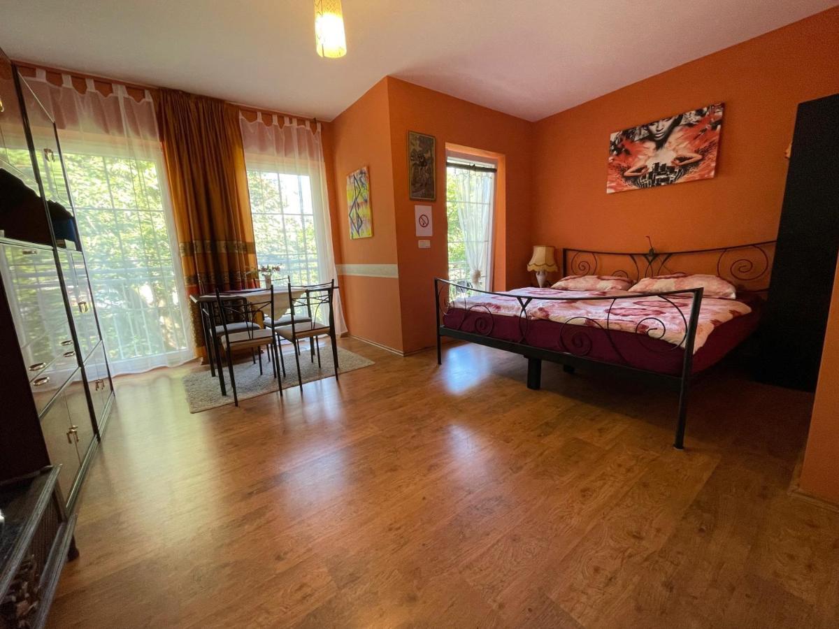 Zentrumsnahe Ferienwohnung Dresde Exterior foto