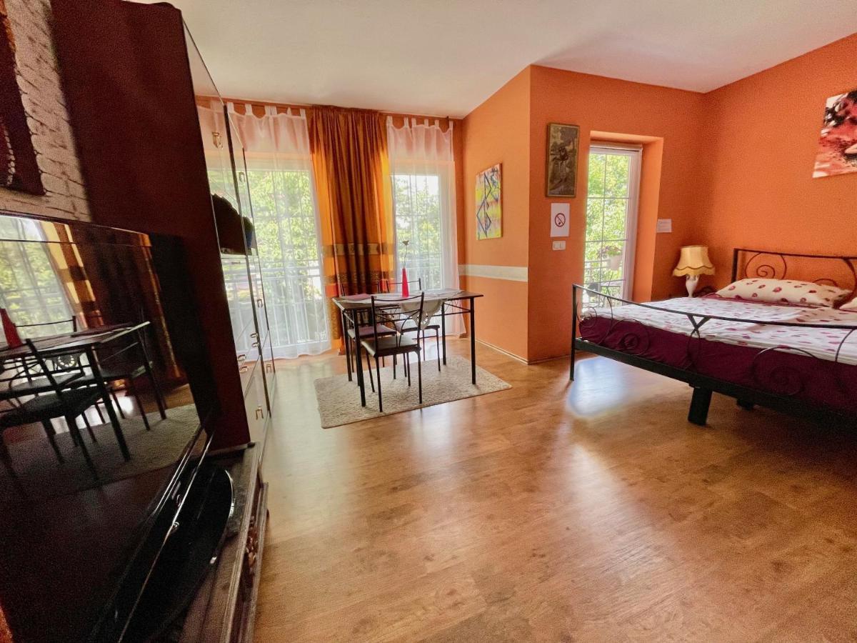 Zentrumsnahe Ferienwohnung Dresde Exterior foto